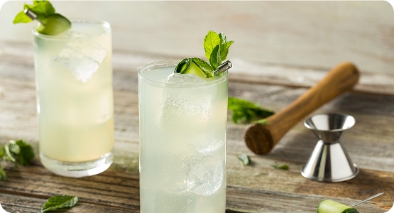 cucumber mint gimlet