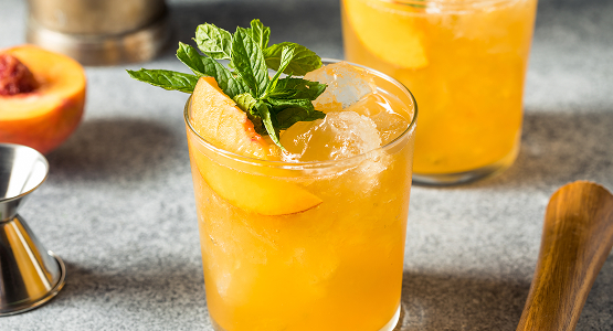 peach bourbon lemonade